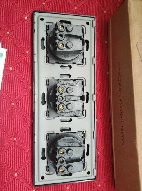 Gniazdo Elektryczne Gniazdko natynkowe aluminiowe Navaris