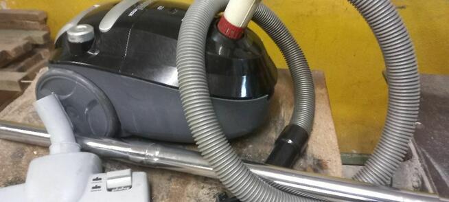 Odkurzacz Menuett 1400 waat.