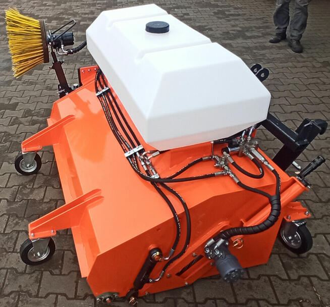 Zamiatarka MT1 do mini traktorka komunalnego 1.2-16