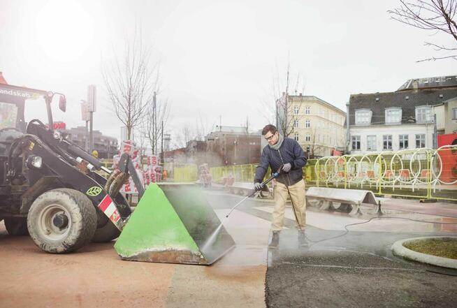 Wynajem myjki ciśnieniowej gorącowodnej