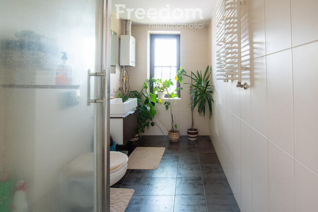 Wielorodzinny dom z garażem, 180m2 na Idalinie