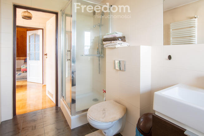 Wielorodzinny dom z garażem, 180m2 na Idalinie