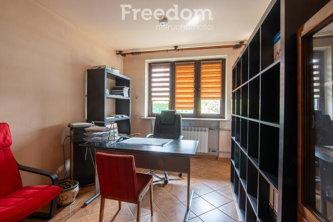 Wielorodzinny dom z garażem, 180m2 na Idalinie