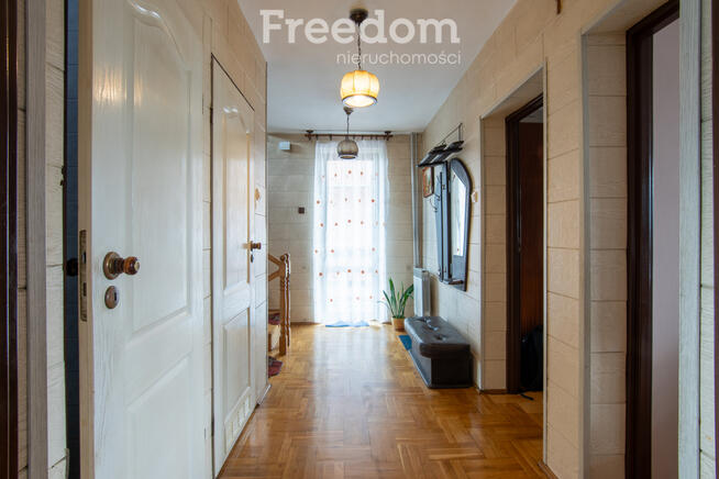 Wielorodzinny dom z garażem, 180m2 na Idalinie