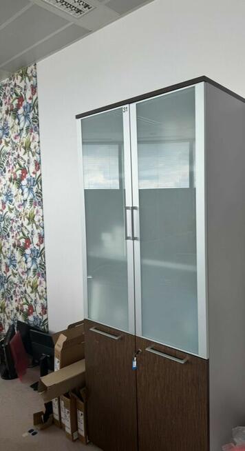 Szafa aktowa 90x208 szafy aktowe biurowe z drzwiczkami biuro