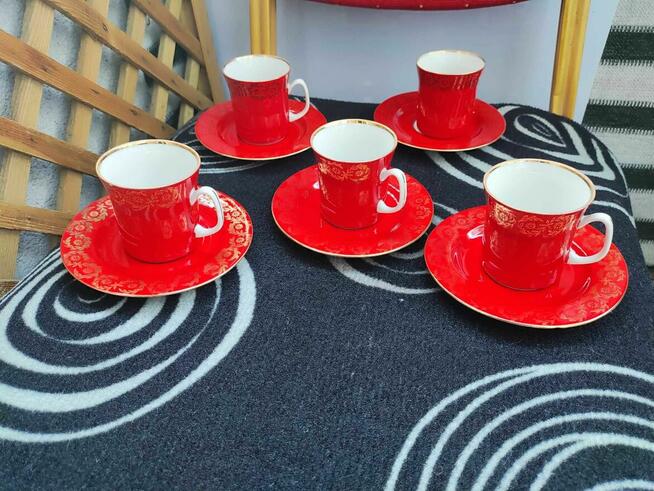 Filizanki talerzyki talerze Porcelana Włocławek czerwona