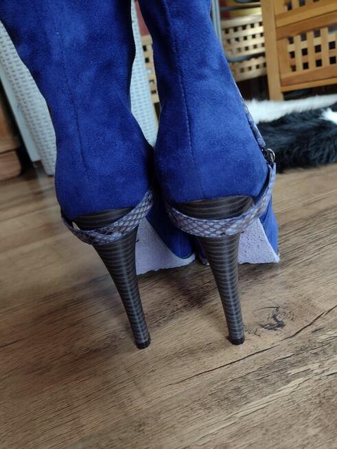 Piękne nowe kobaltowe kozaczki r.38