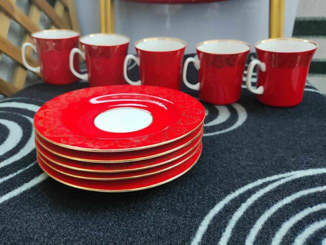 Filizanki talerzyki talerze Porcelana Włocławek czerwona