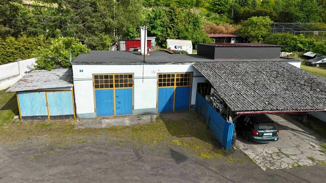 Działka z zakładem samochodowym przy DW241 | 2180 m²