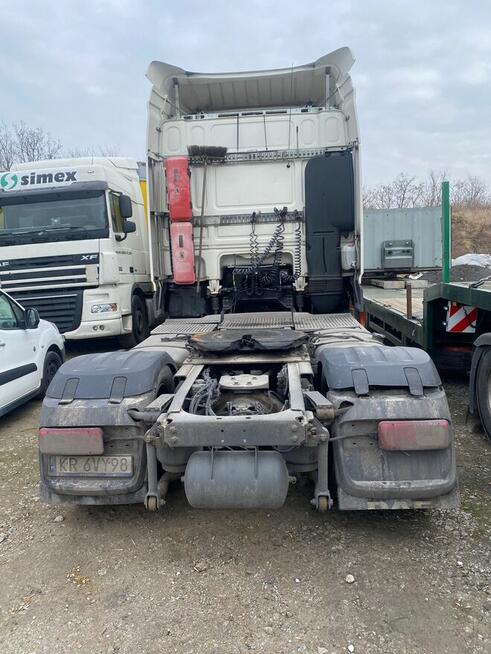 syndyk sprzeda samochód cieżarowy marki DAF XF 460