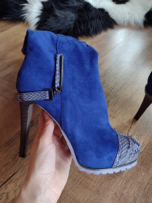 Piękne nowe kobaltowe kozaczki r.38