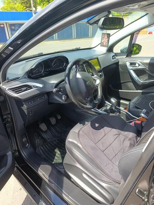 Peugeot 2008, 2014rocznik, bogata wersja