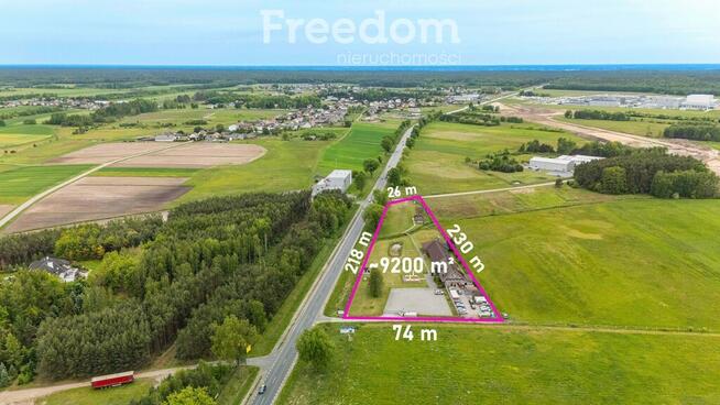 Restauracja z salą bankietową i miejscem na hotel