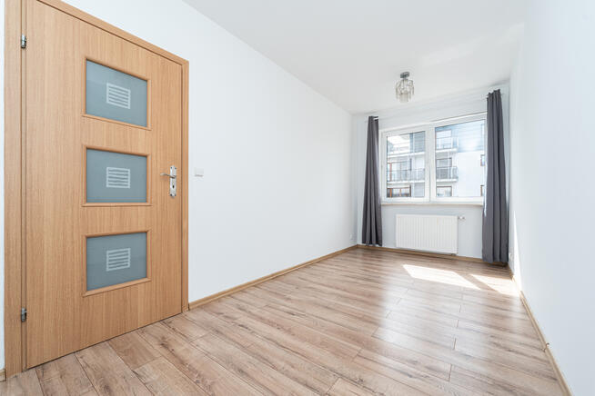 Okazja! Przytulne i odświeżone dwa pokoje.