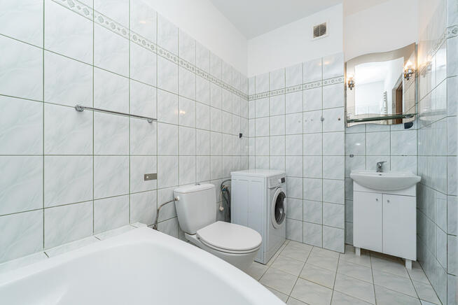 Okazja! Przytulne i odświeżone dwa pokoje.