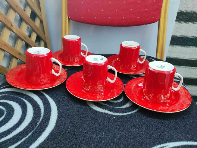 Filizanki talerzyki talerze Porcelana Włocławek czerwona