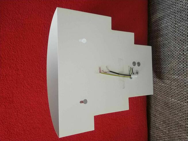 Lampa na ścianę biała metalowa Oprawa ścienna kinkiet lampka