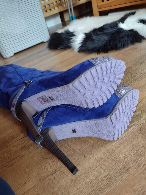 Piękne nowe kobaltowe kozaczki r.38