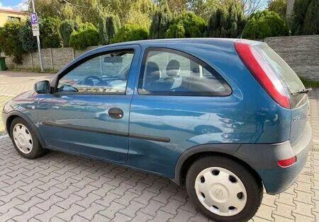 Sprzedam -Opla CORSA 1.2 BENZYNA -ROK -2001- 2700zl jezdzacy