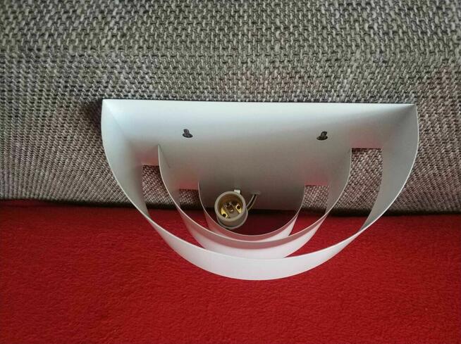Lampa na ścianę biała metalowa Oprawa ścienna kinkiet lampka