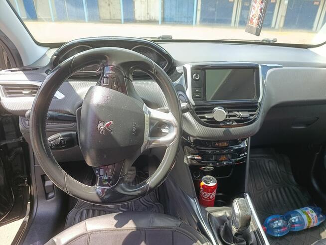 Peugeot 2008, 2014rocznik, bogata wersja