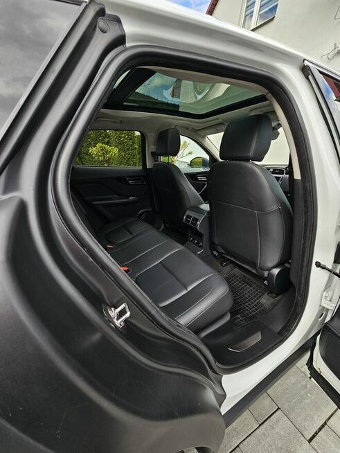 Jaguar F-Pace Jaguar IN CONTROL | Panorama | ASO | Meridian