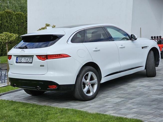 Jaguar F-Pace Jaguar IN CONTROL | Panorama | ASO | Meridian