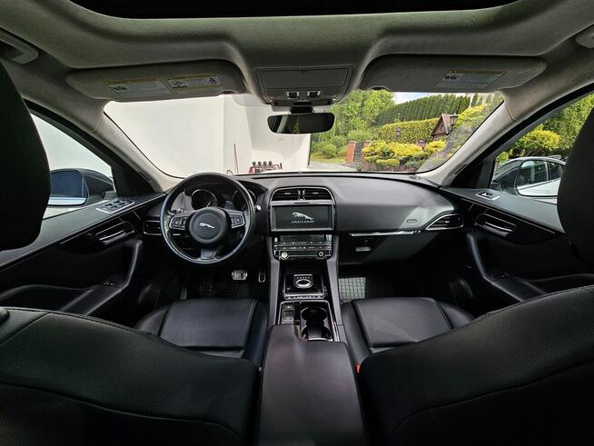 Jaguar F-Pace Jaguar IN CONTROL | Panorama | ASO | Meridian