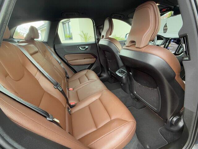 INSCRIPTION, BLISY, KAMERA, SKÓRY, BEZWYPADKOWY