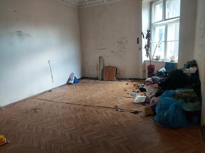 3 pokoje do remontu w Śródmieściu