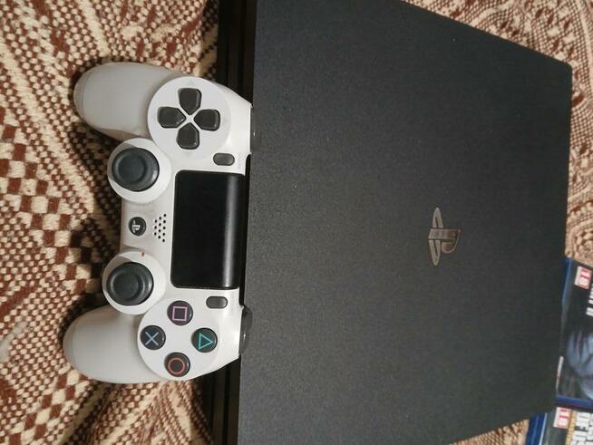 Sprzedam ps4 pro