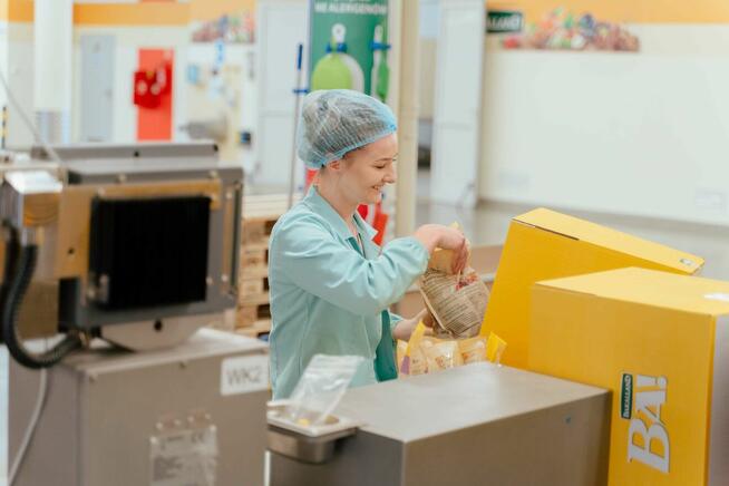 Praca w fabryce Bakalland - Młodszy Operator Maszyn