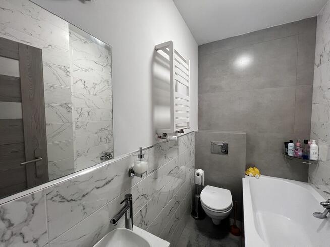 Dwupoziomowe 6 pokoi+2 balkony