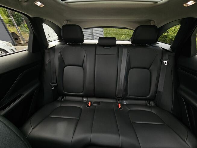 Jaguar F-Pace Jaguar IN CONTROL | Panorama | ASO | Meridian