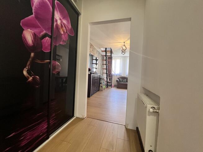 Dwupoziomowe 6 pokoi+2 balkony