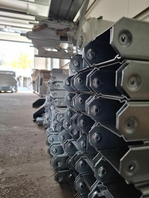 Hala garaż w konstrukcji stalowej