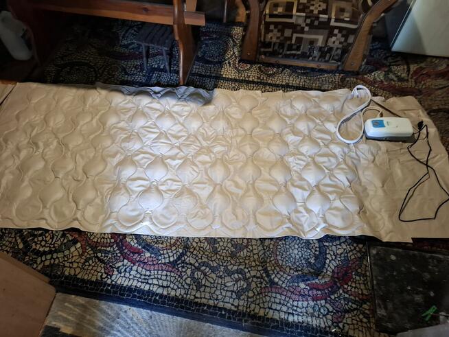 Materac przeciwodleżynowy zmiennociśnieniowy Vitea Care