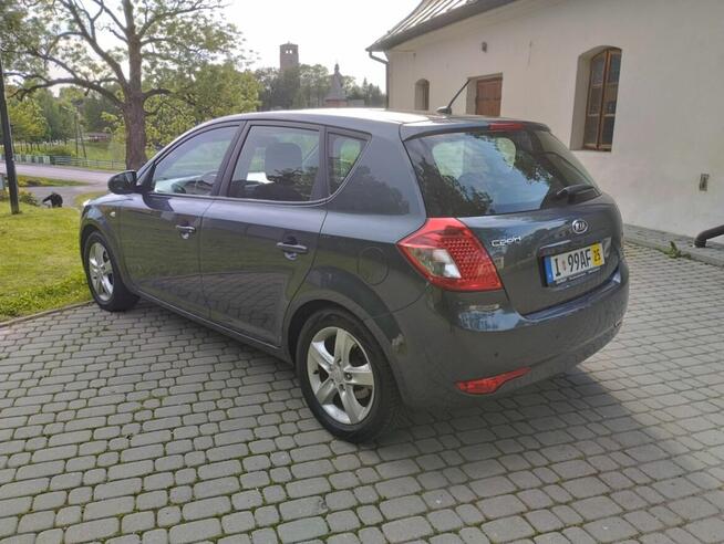 Kia Ceed 1.4 2011 bogato wyposażona
