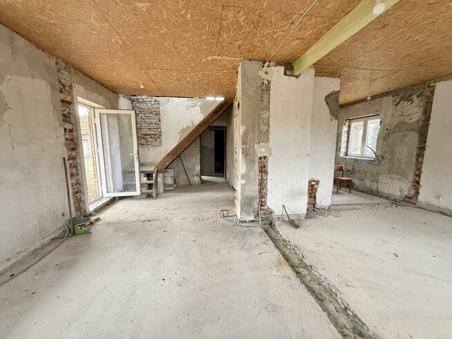 Dom Karczów gm. Dąbrowa, Wiejska