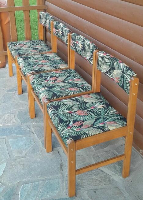 Świeżo odnowione krzesła PRL komplet 4 szt