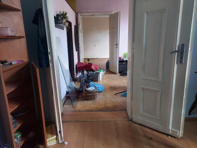3 pokoje do remontu w Śródmieściu