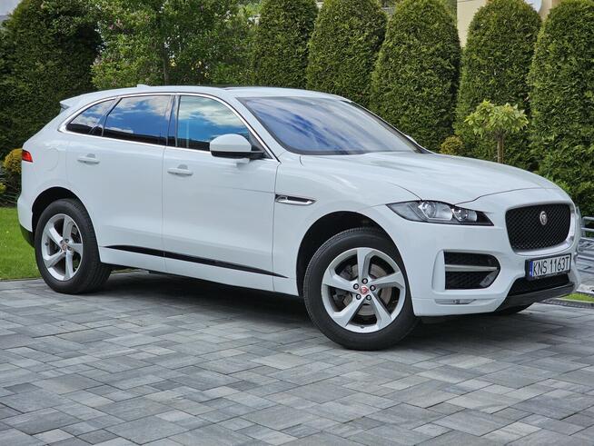 Jaguar F-Pace Jaguar IN CONTROL | Panorama | ASO | Meridian