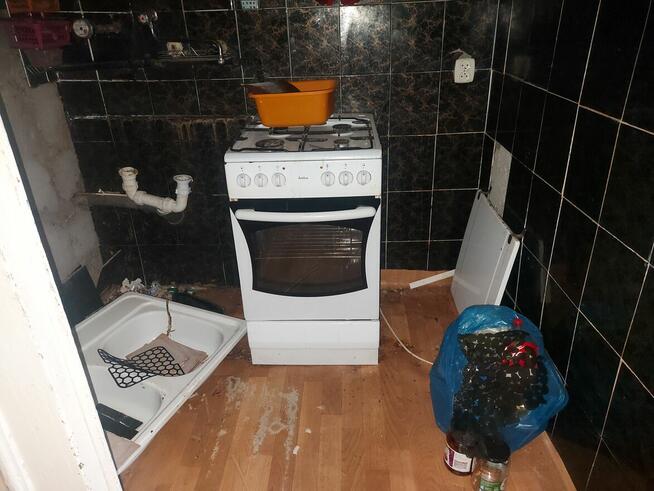 3 pokoje do remontu w Śródmieściu