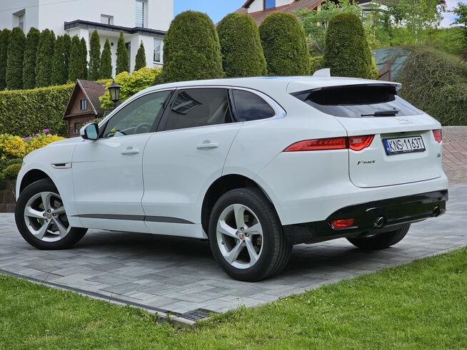 Jaguar F-Pace Jaguar IN CONTROL | Panorama | ASO | Meridian