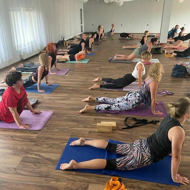 wakacje z jogą nad morzem