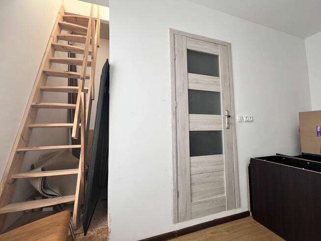 Dwupoziomowe 6 pokoi+2 balkony