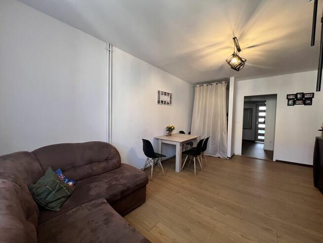 Dwupoziomowe 6 pokoi+2 balkony