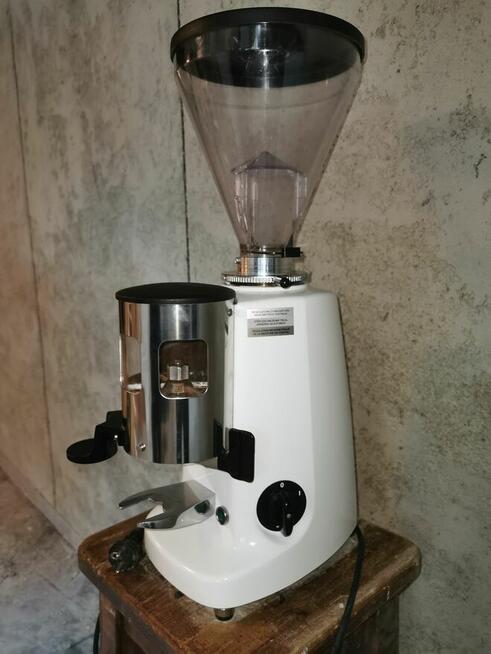Mazzer Super Jolly młynek żarnowy do kawy barowy espresso