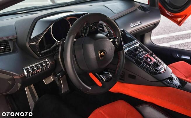 Lamborghini Aventador Roadster LP750-4 SuperVeloce