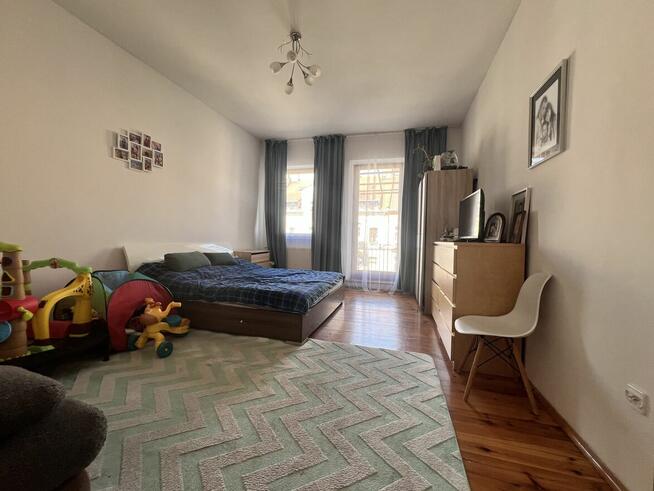 Dwupoziomowe 6 pokoi+2 balkony